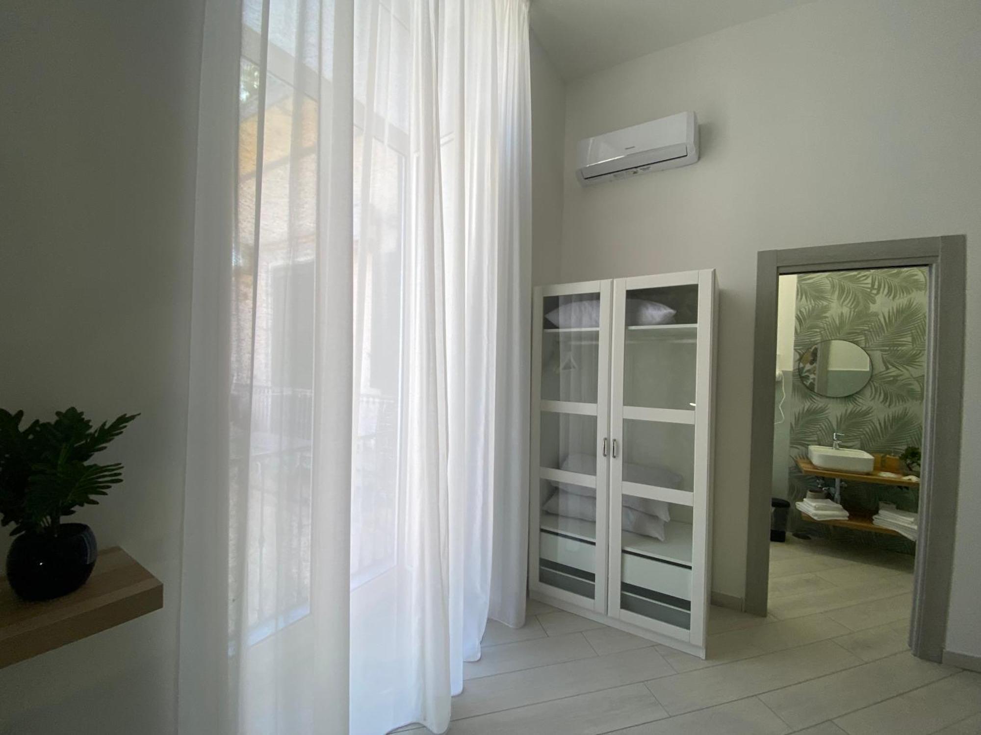 Ludben Dante Hotel Naples Exterior photo